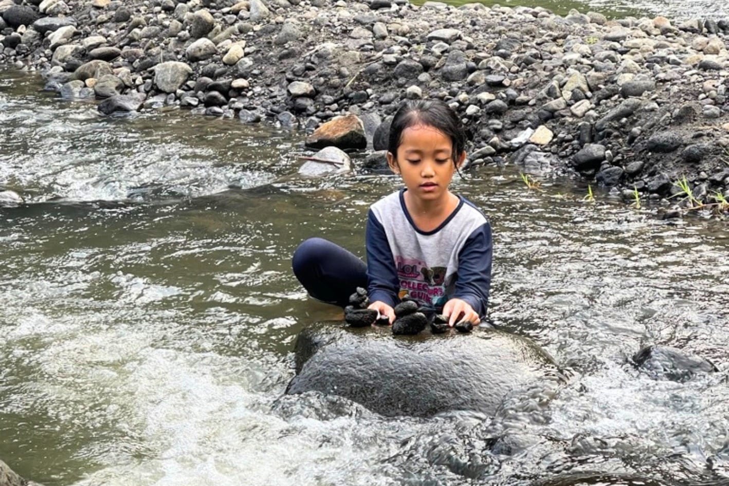 Manfaat Bermain di Sungai untuk Anak